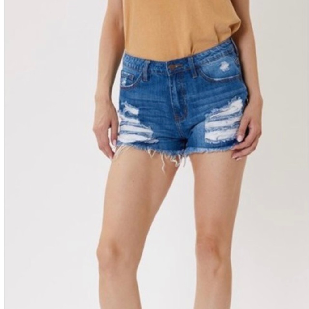 Distressed high waisted shorts